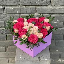 Цветочная композиция из Розы в коробке в Васильевском Моху