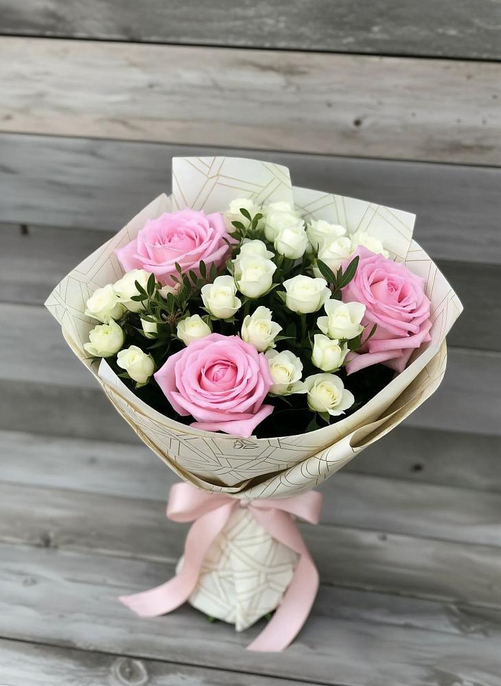 Букет цветов из: Розы в Васильевском Моху