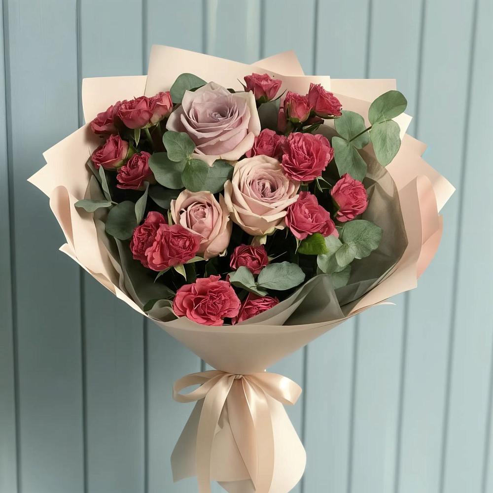 Букет цветов из: Гвоздики и Розы в Васильевском Моху