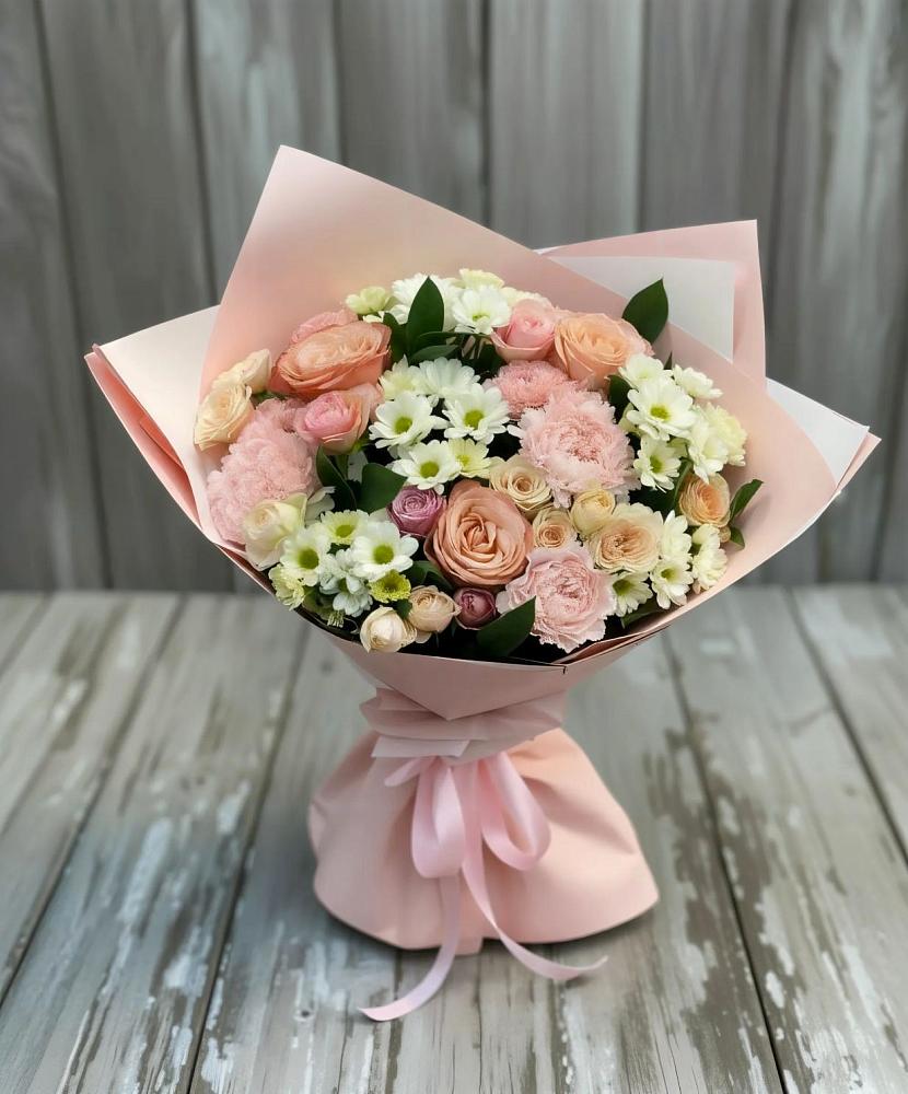 Букет цветов из: Гвоздики, Розы и Хризантемы в Васильевском Моху