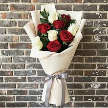 Букет цветов из:  Розы #REPLACE_PRED# Васильевском Моху
