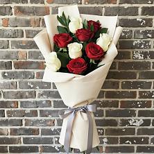 Букет цветов из:  Розы в Васильевском Моху
