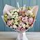 Букет цветов из: Альстромерии и Розы в Васильевском Моху