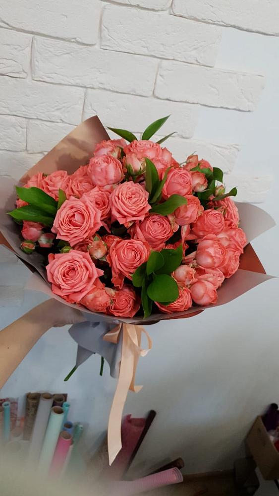 Букет цветов из: Розы в Васильевском Моху