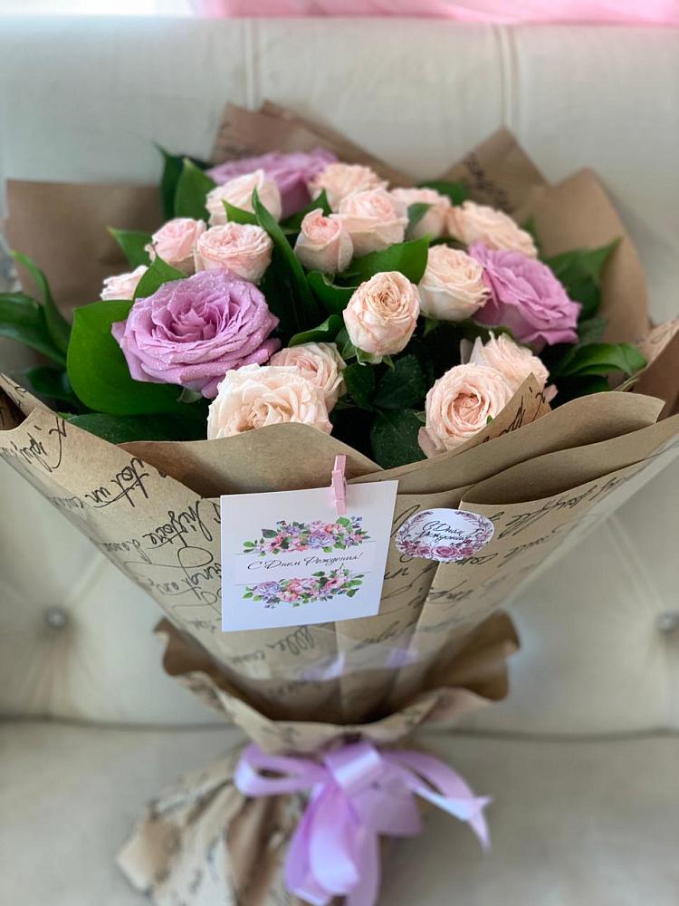 Букет цветов из: Розы в Васильевском Моху