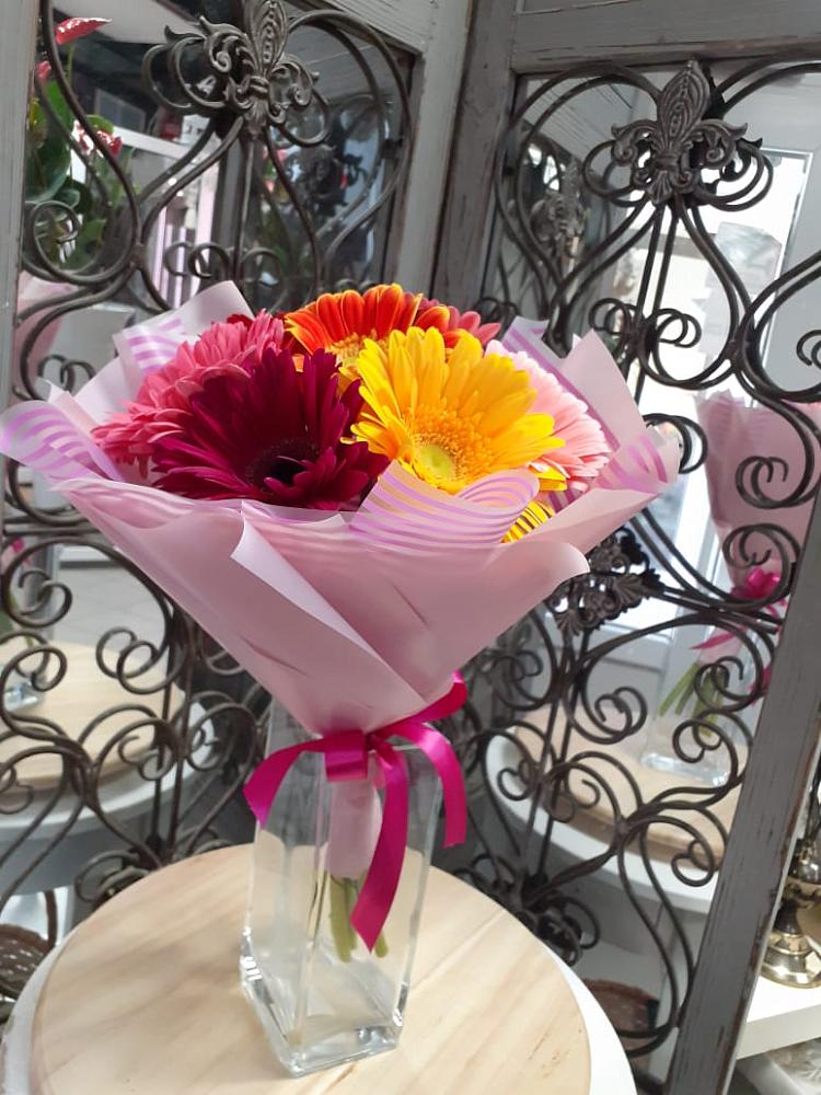 Букет цветов из: Герберы в Васильевском Моху