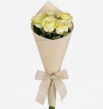Букет цветов из:  Розы в Васильевском Моху