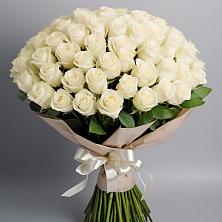 Букет 101 беля роза Белоснежка в Васильевском Моху
