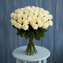 Букет 51 Белая роза Эдлесс Лав #REPLACE_PRED# Васильевском Моху