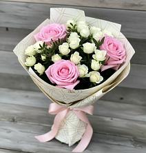 Букет цветов из:  Розы в Васильевском Моху