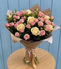 Букет цветов из:  Розы в Васильевском Моху