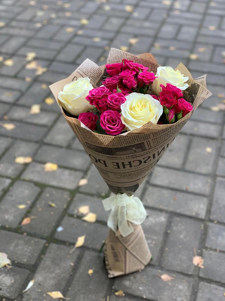 Букет цветов из: Розы в Васильевском Моху