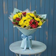 Букет цветов из:  Альстромерии и Хризантемы в Васильевском Моху