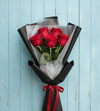 Букет цветов из:  Розы в Васильевском Моху