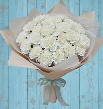 Букет цветов из:  Гвоздики #REPLACE_PRED# Васильевском Моху