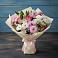 Букет цветов из: Хризантемы, Альстромерии и Розы в Васильевском Моху